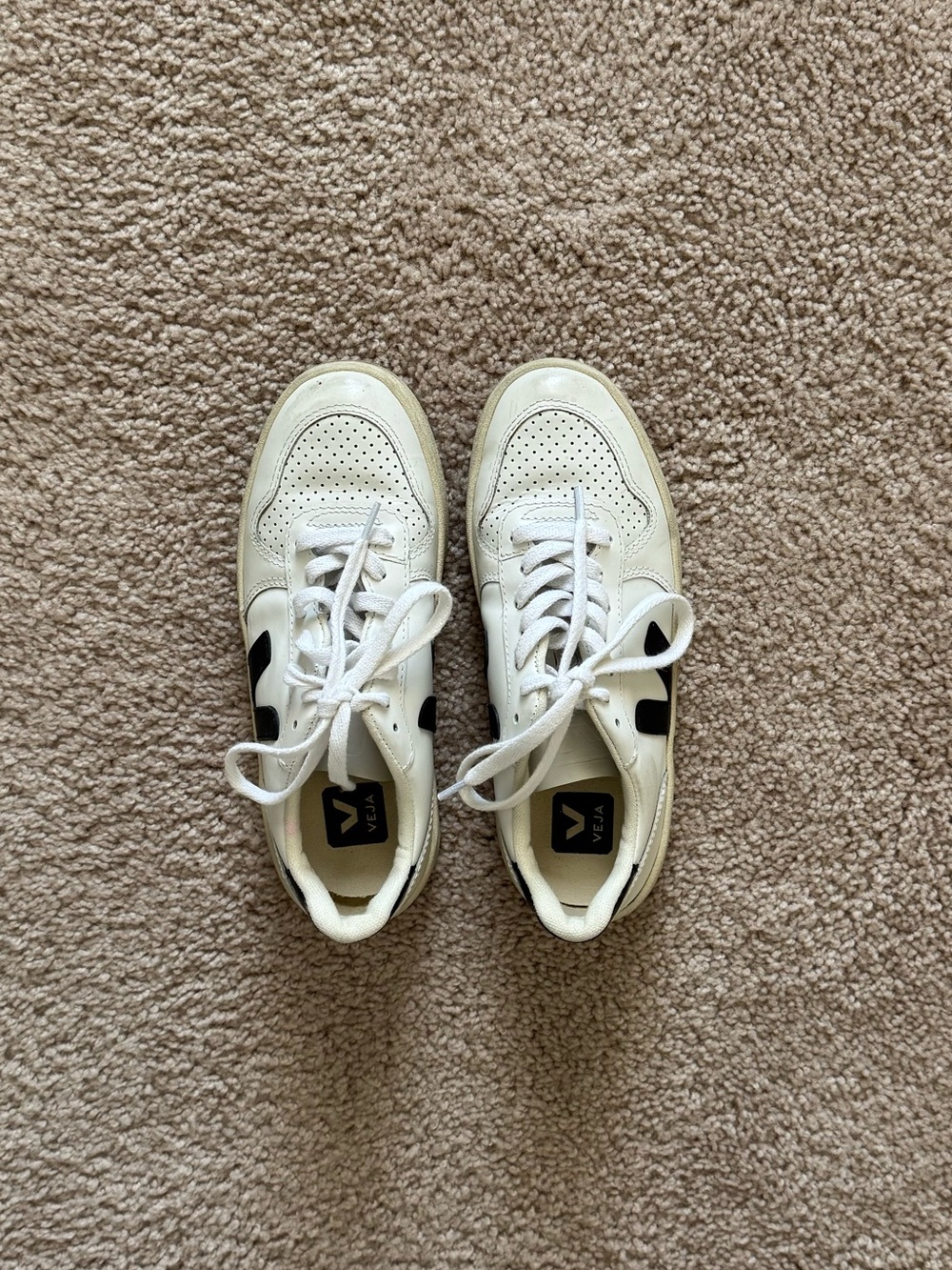 Veja Sneakers